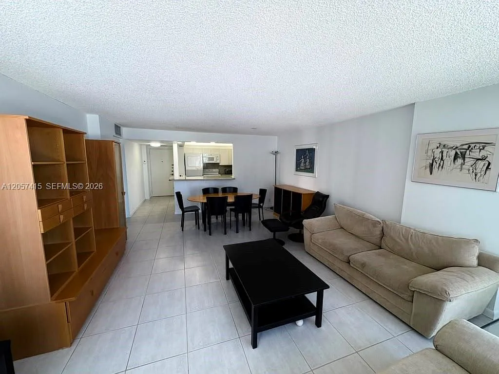 Brickell Place Condo — Photo 4