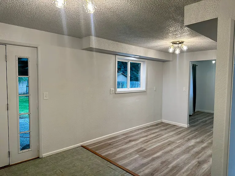 5218 Barry Ave — Photo 12