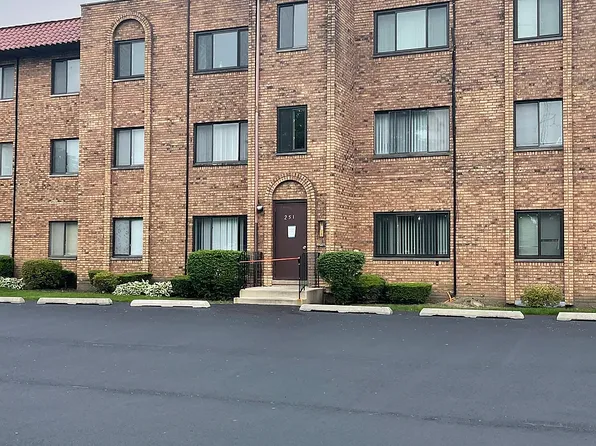 251 E Rimini Ct APT 3B, Palatine, IL 60067