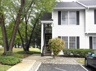 295 Kingbird Ct #295, Three Bridges, NJ 08887