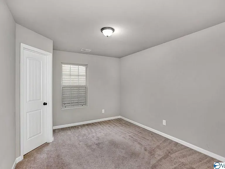140 Harold Murphy Dr — Photo 5