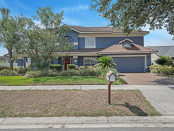 3rd image of 10404 Crestfield Dr