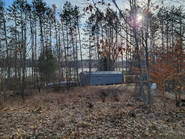 221 Lake Dr, Gresham, WI 54128