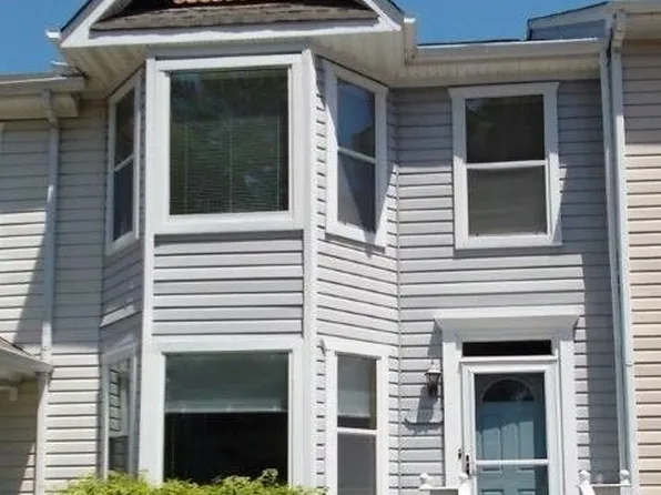 1117 Palmerton Dr, Newport News, VA 23602
