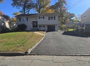 8 Belleville Rd, Parsippany, NJ 07054