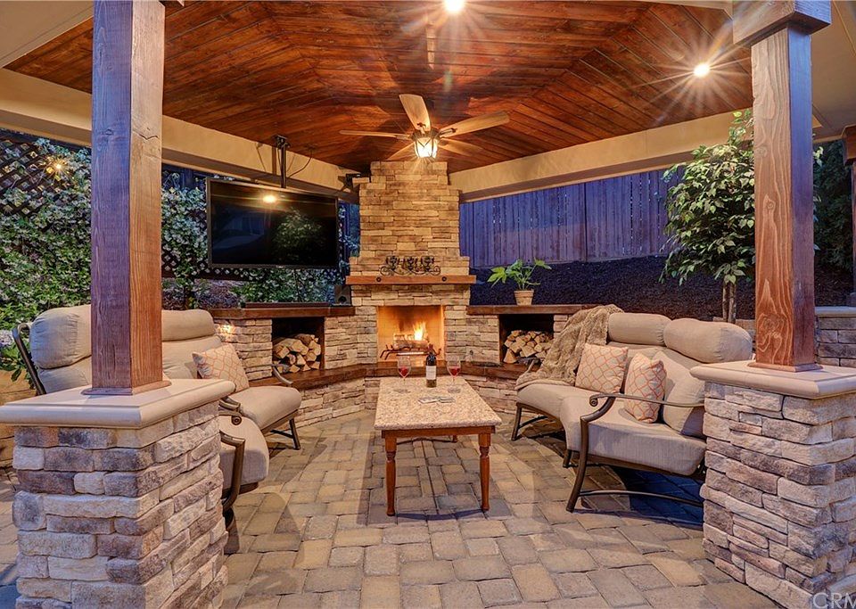 1st image of 40728 Clancy Ct