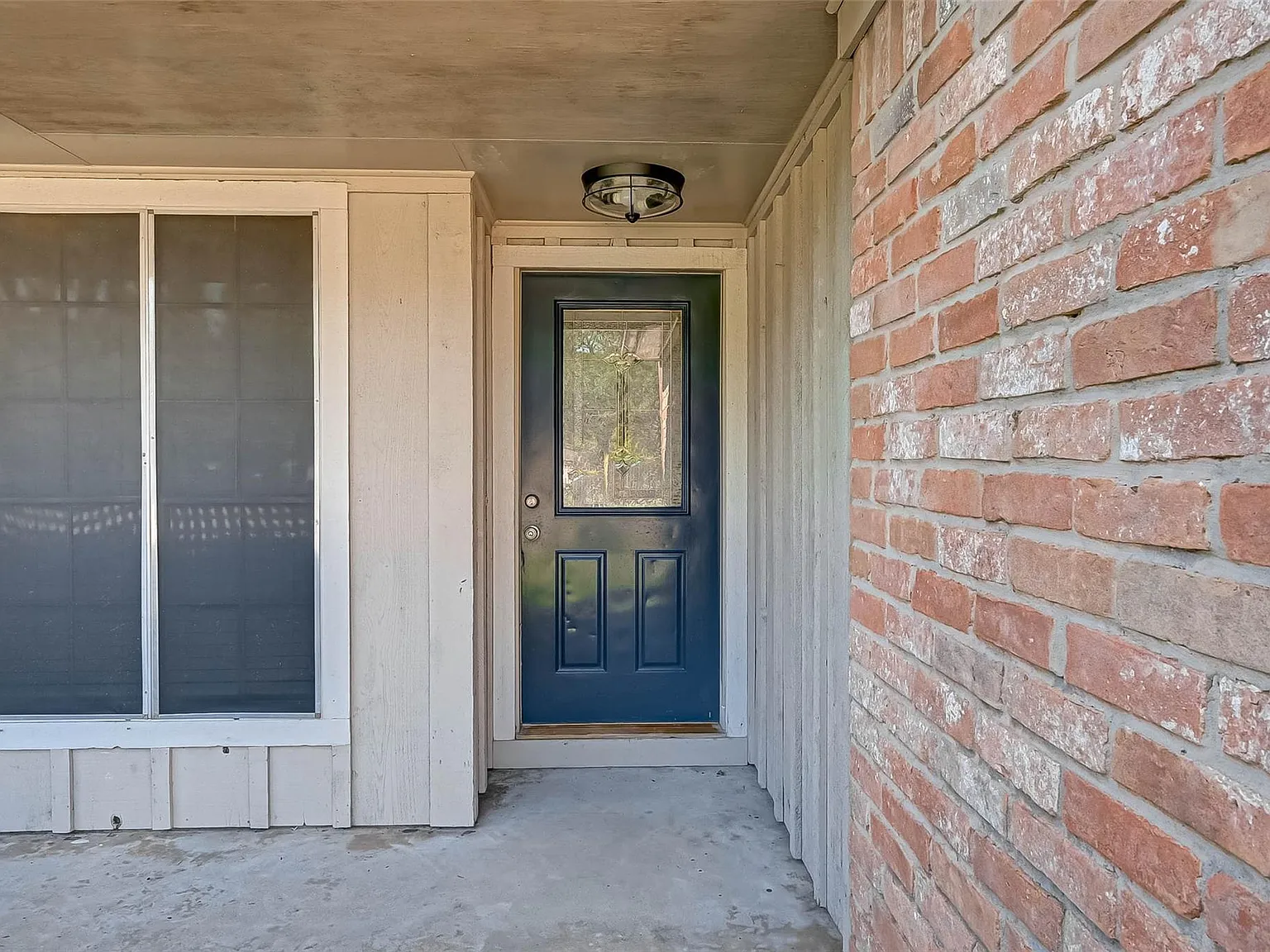 3 bed, 2.0 bath, 1744 sqft, $1,895 — Photo 3
