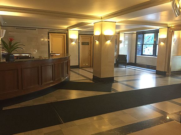5th image of 20 W 72nd St #1204