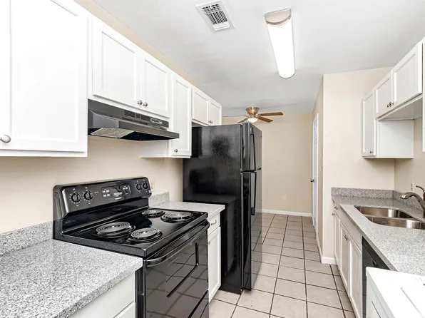 8113 Jefferson Park Dr, Baton Rouge, LA 70817
