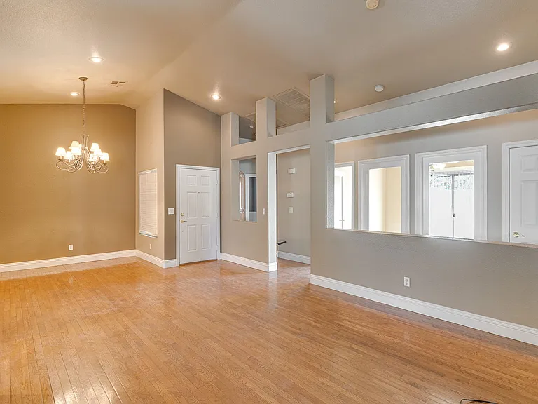 1842 Stablegate Ave — Photo 7