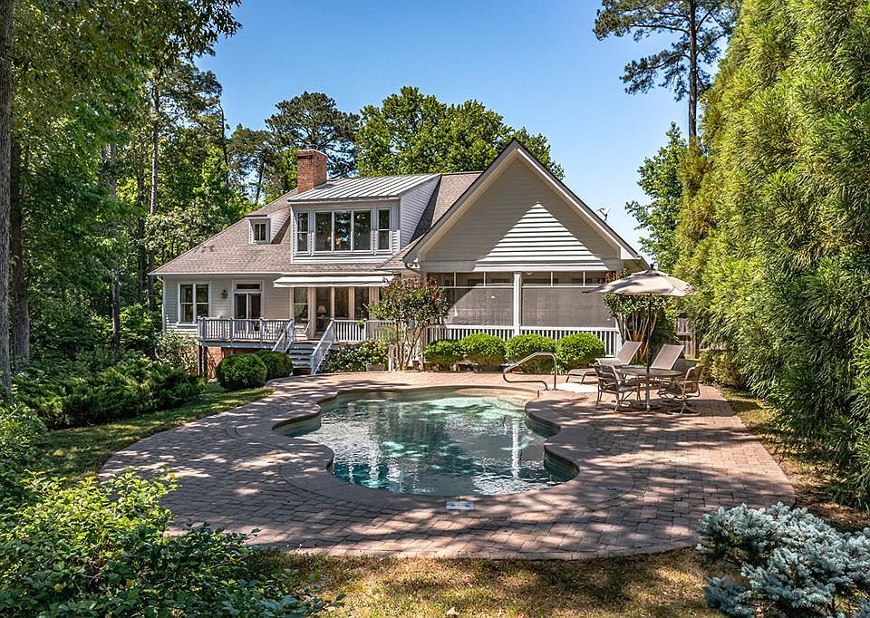 1st image of 57 Hall Farm Dr
