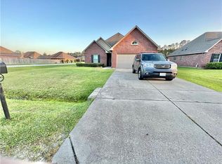 201 Trenton Dr, Mandeville, LA 70471