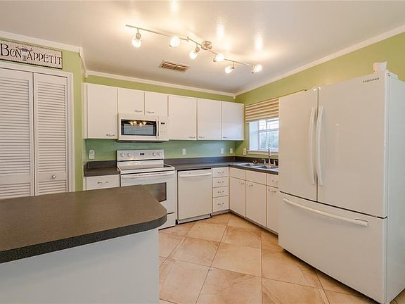 5th image of 9532 Rosewalk Ct
