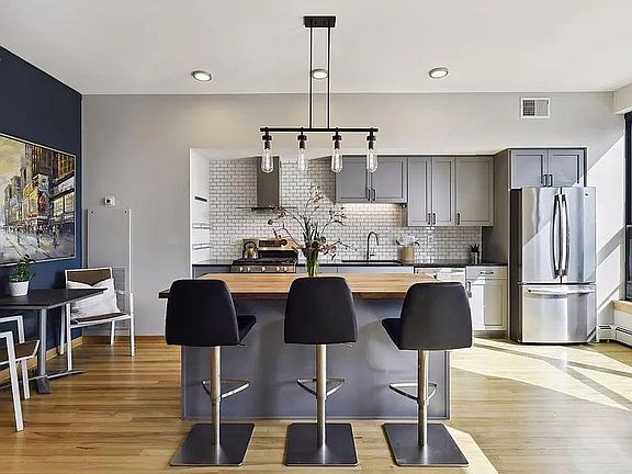 3rd image of 740 Portland Ave #1002