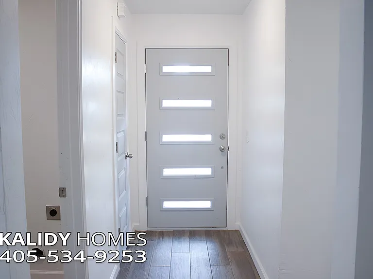 4116 Overland Dr — Photo 3