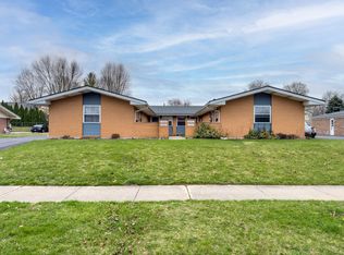 2416-2422 Red Coach Dr, Springfield, OH 45503