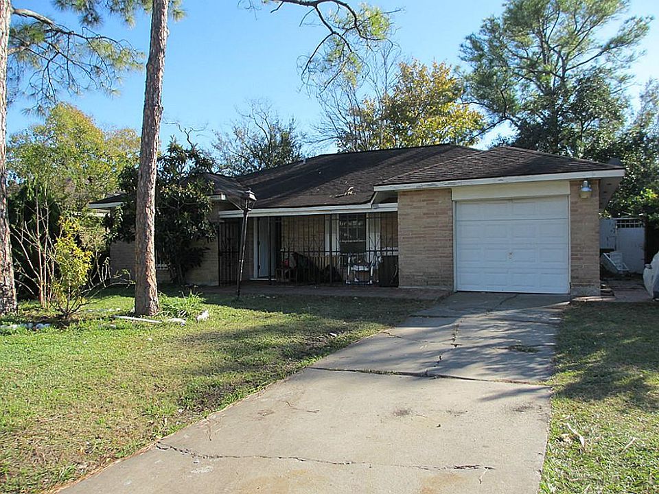 1st image of 11027 Carvel Ln