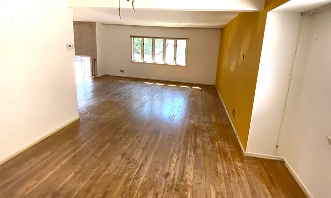 Sold by Korr Realty | media 32