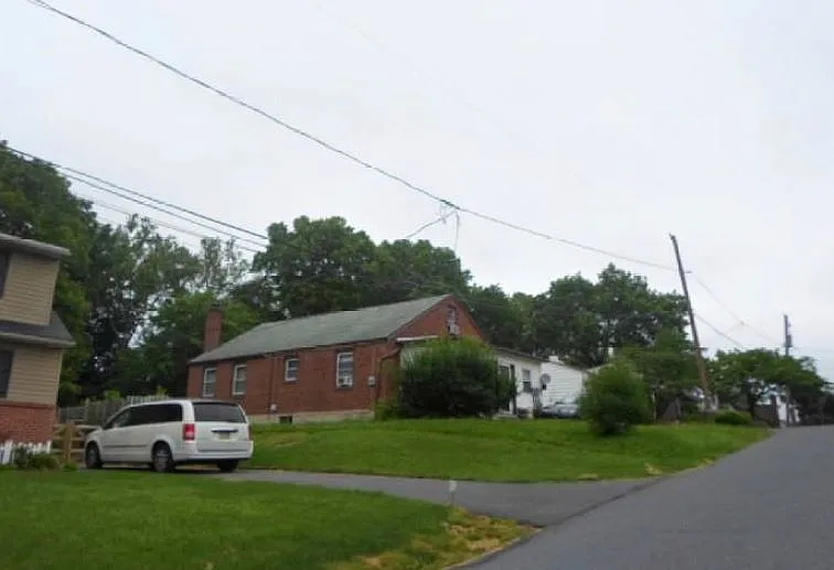 29 Plymouth Ave photo 1