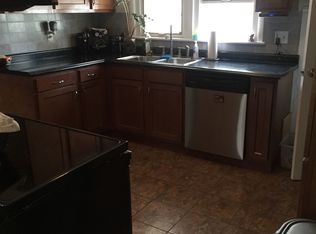 612 Waverly Rd, Davenport, IA 52804