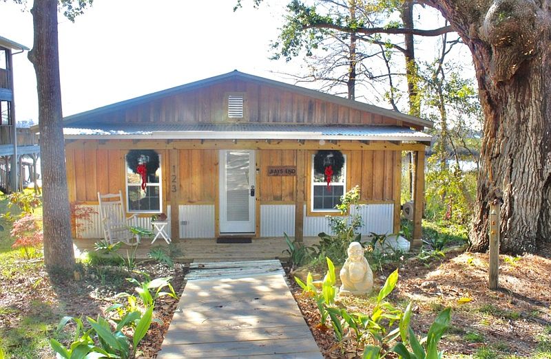 1st image of 123 Pitts Bayshore Dr