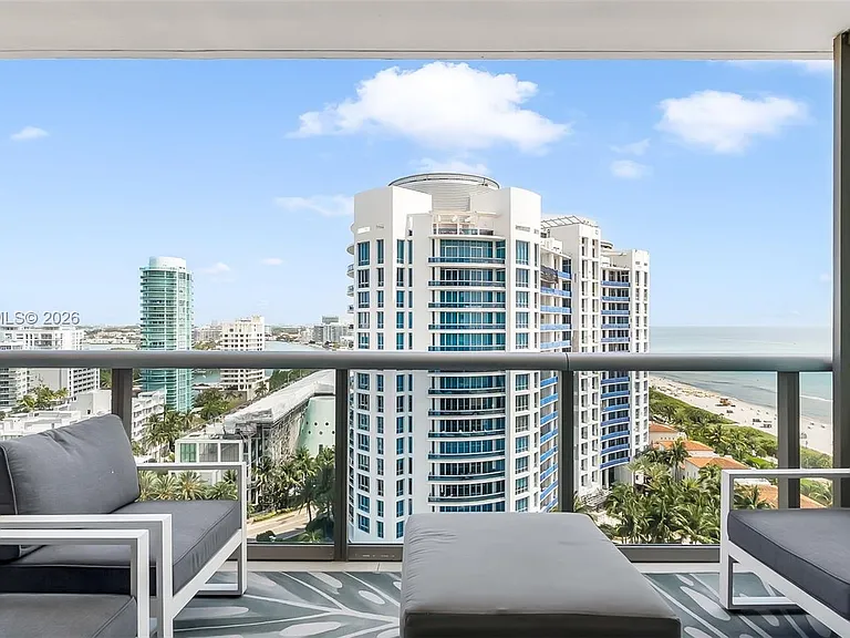5875 Collins Ave #1807 — Photo 20
