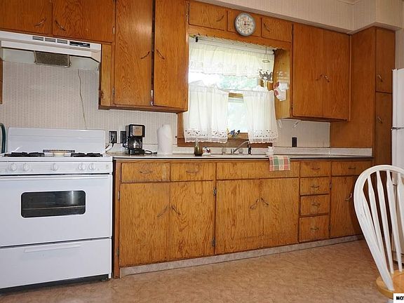 4th image of 303 Mulberry St