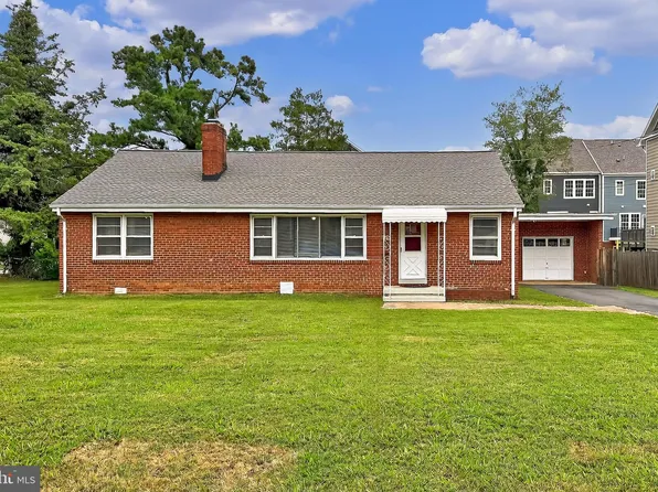 10818 2nd St, Fairfax, VA 22030