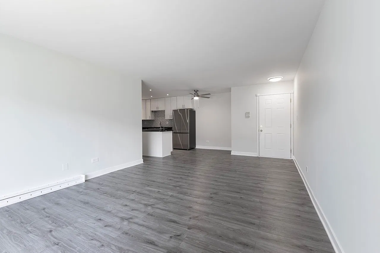 2 bed, 900 sqft, $1,975 — Photo 4