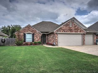 20133 E 37th Pl, Broken Arrow, OK 74014