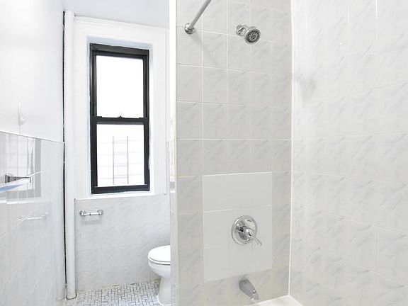 5th image of 615 W 136th St APT 14