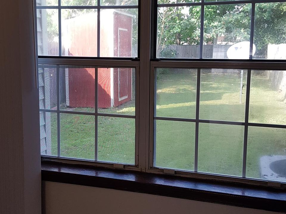 2nd image of 538 Peregrine St