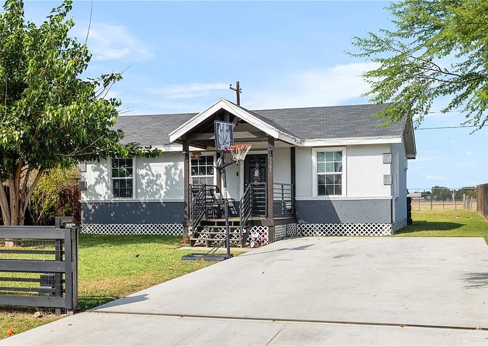 1st image of 3305 Mauricio Ave