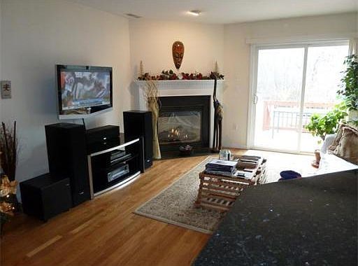 2nd image of 319 Farrwood Dr