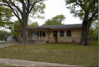 1st image of 421 W Daugherty Dr