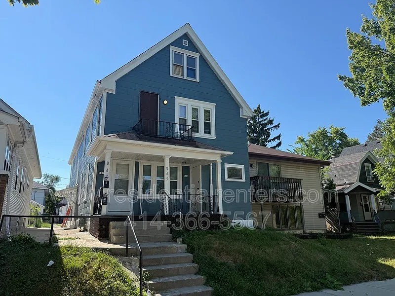 847 S 75th St