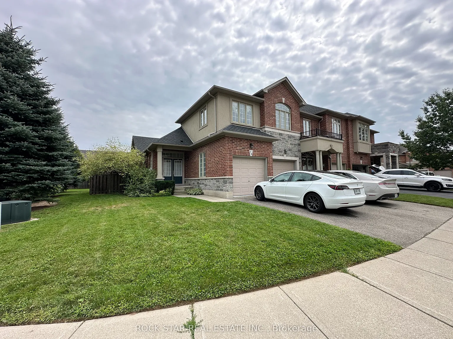 4 bed, $3,300 — Photo 2