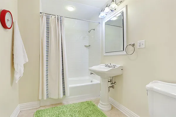 Sold by Corcoran | media 29