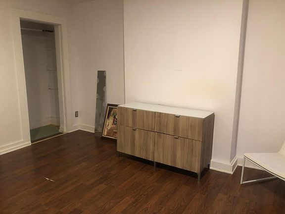 2nd image of 557 Pavonia Ave #B