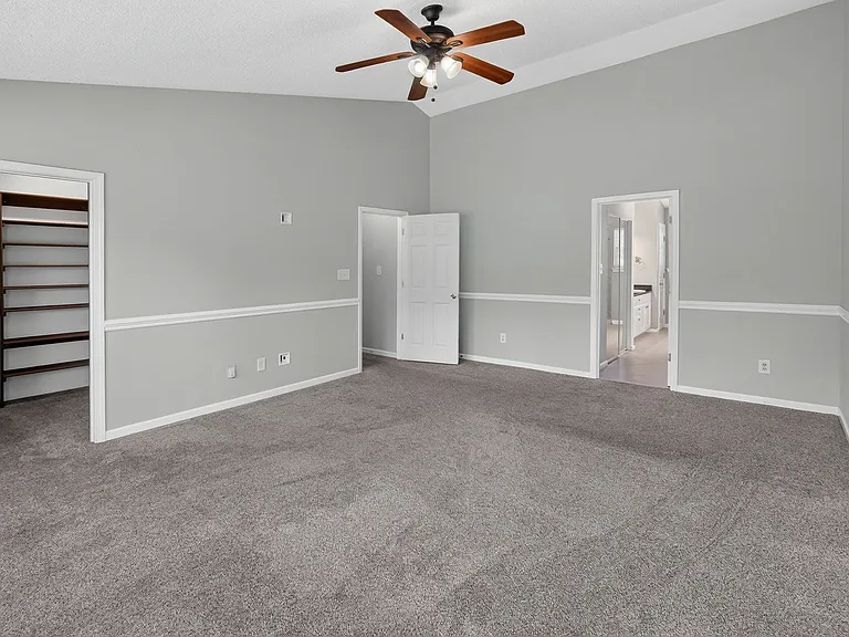 10745 Glenluce Ave — Photo 17