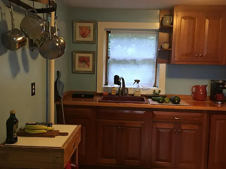 Fully equipped with dishes and pans