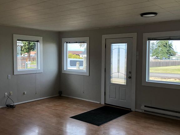 3rd image of 2322 E 4th Ave
