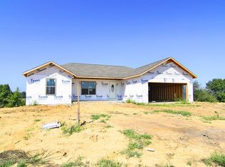 400 Cedar Meadows Dr, Jackson, MO 63755