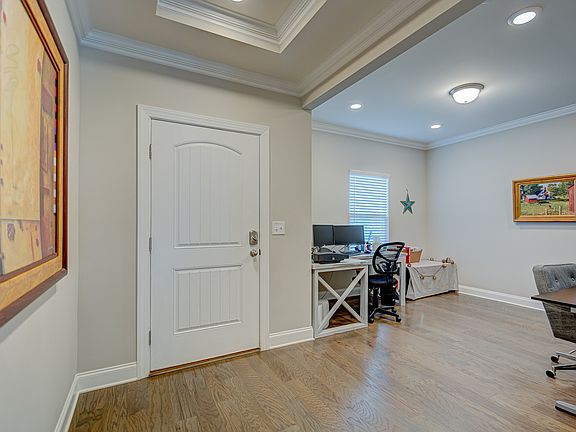 3rd image of 140 Burberry Glen Blvd