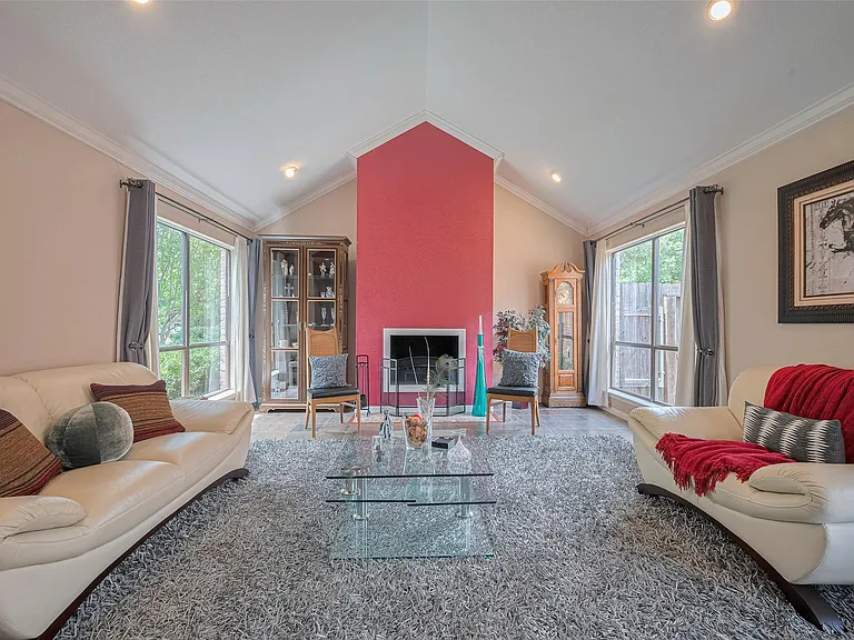 12231 Carriage Hill Dr — Photo 5