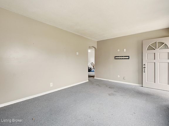 5th image of 1600 Thornberry Ave