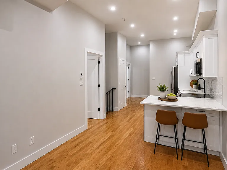 537 Rogers Ave #1B — Photo 10