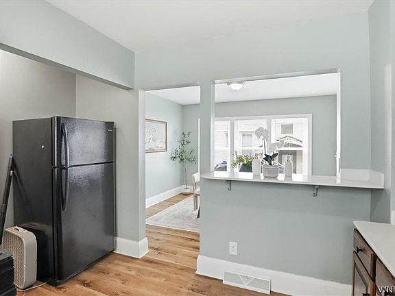 4th image of 131 Highgate Ave