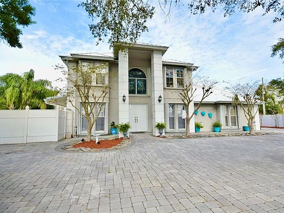 3rd image of 12211 Park Blvd