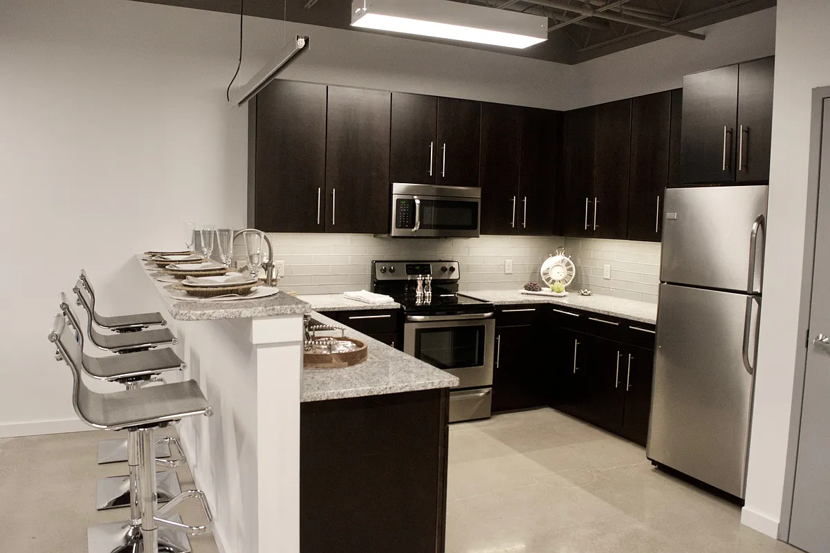 Building Photo - 232 E Michigan Ave #203
